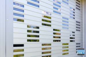 Schnelllauftor mit Fenster